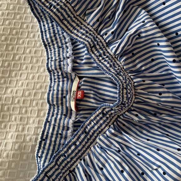 XS Tommy Hilfiger Off-the-Shoulder Longsleeve - Picture 3 of 5